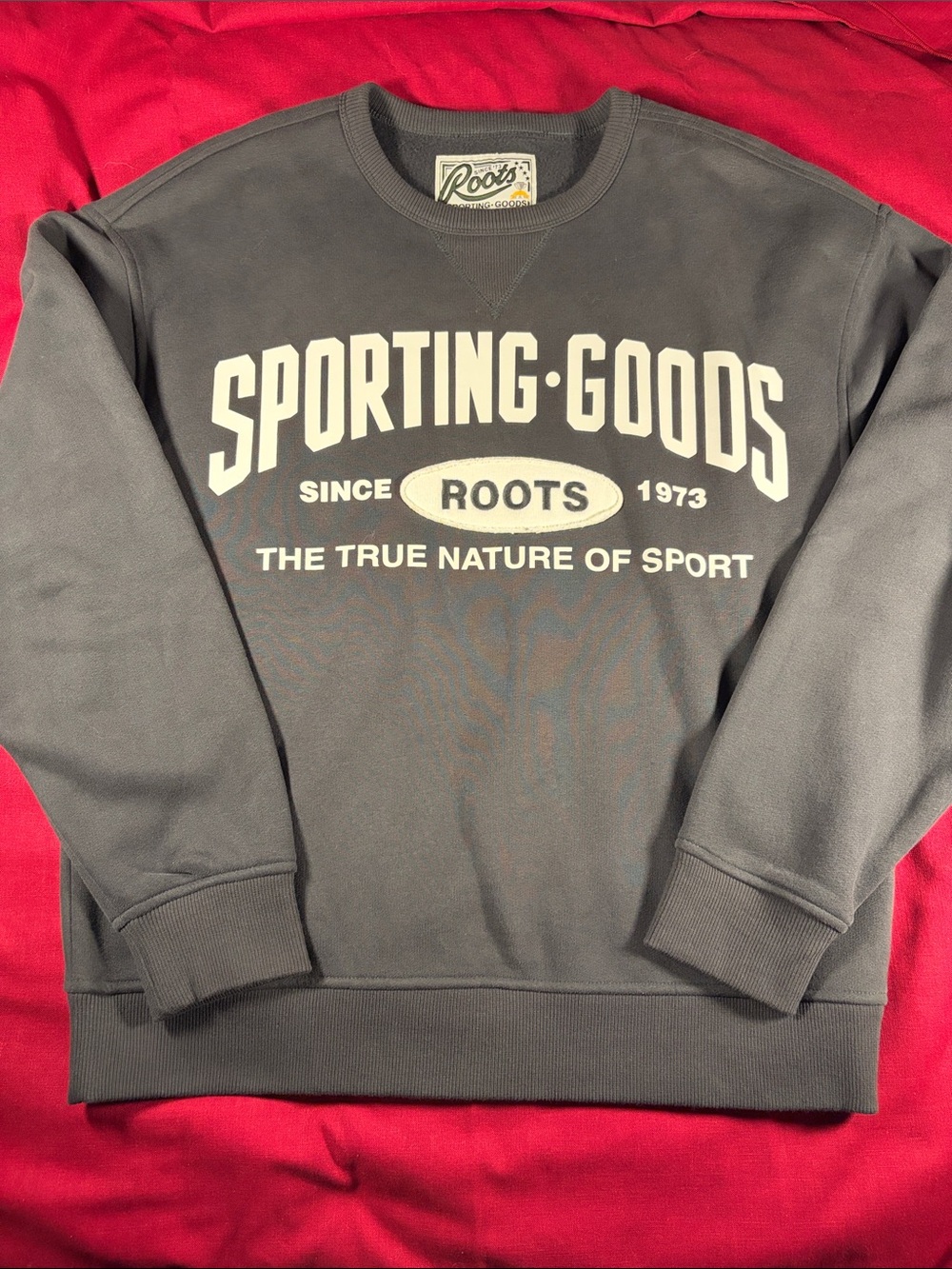 Roots Crewneck Sweatshirt in Raven colour. Men’s Medium; Women’s Large